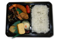 幕の内弁当　700円